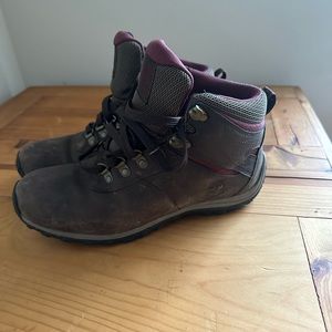 Timberland hiking boots (will accept best offer$)